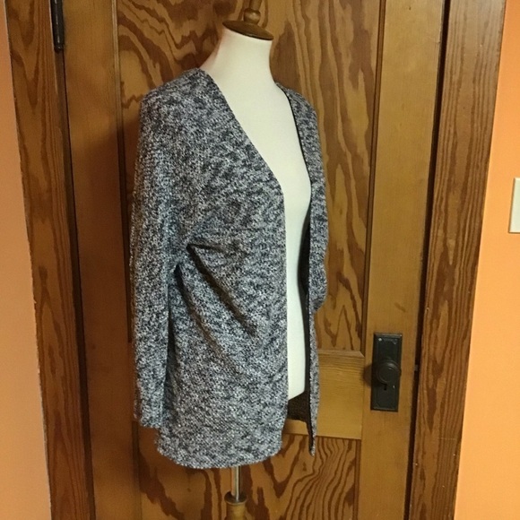 American Eagle beachy cardigan - Picture 8 of 11